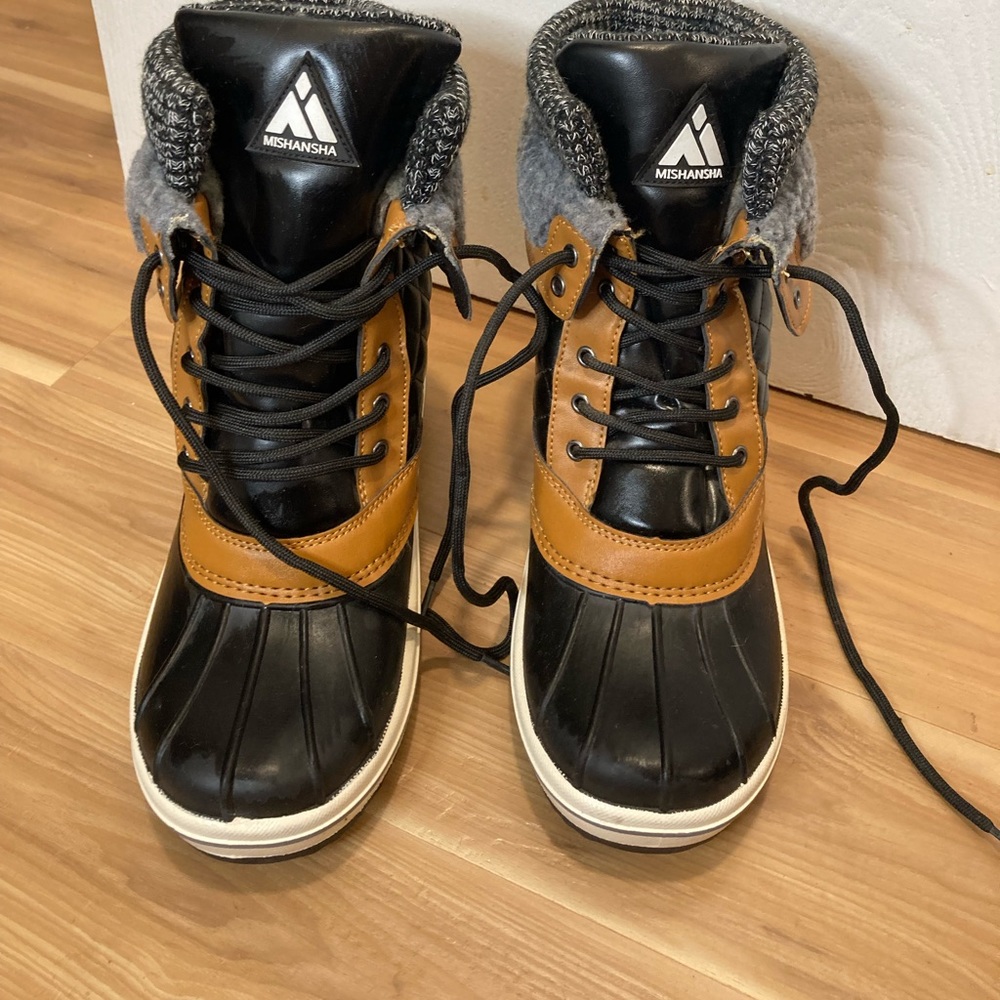 Mishansha Women’s Winter Boots. 8